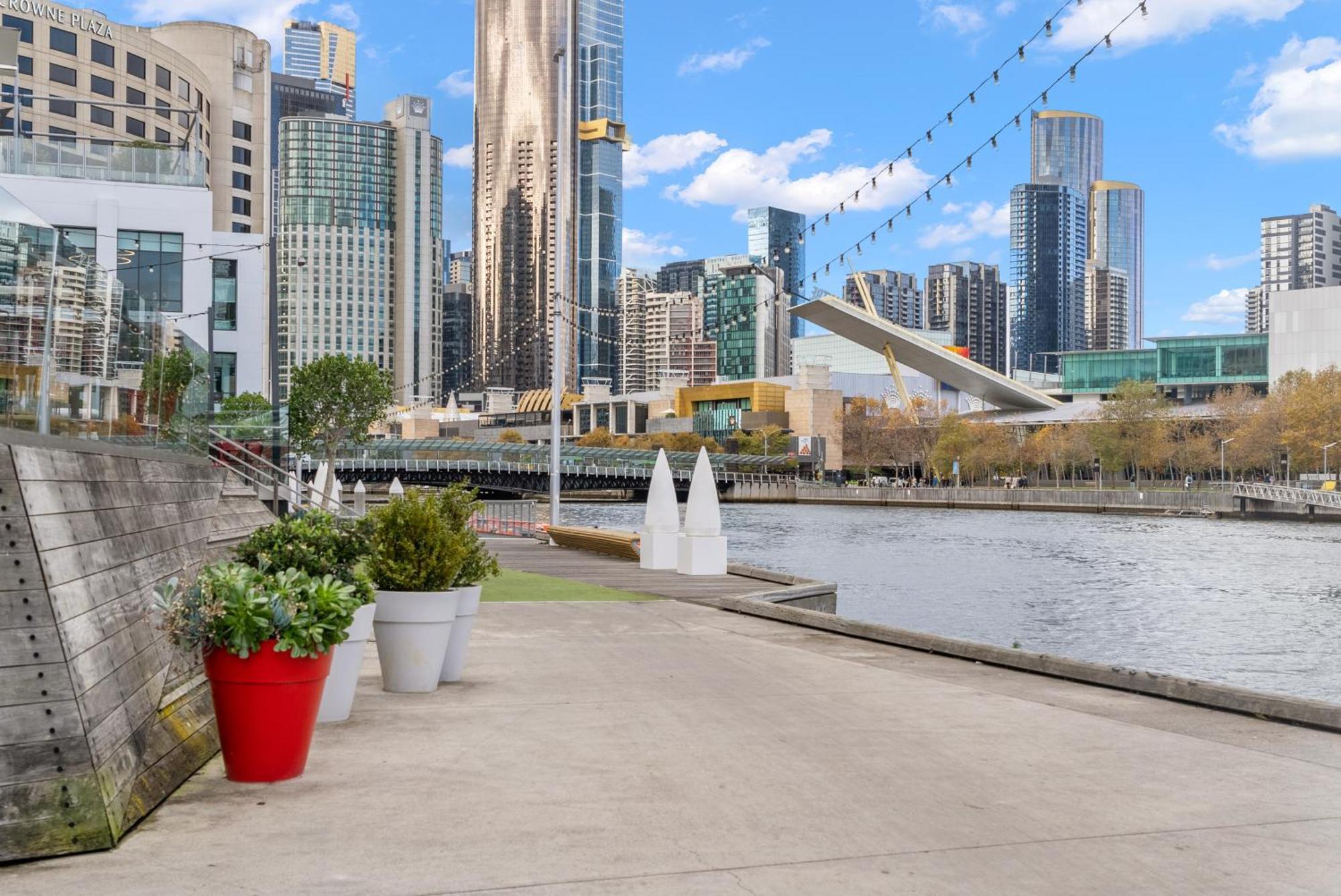 Resort Style Living Yarra Wharf Ville de Ville de Melbourne Extérieur photo